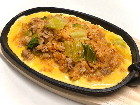 豚キムチの鉄板オムライス